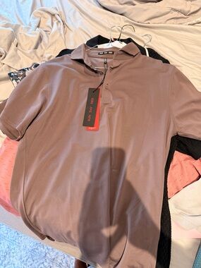 Sun Day Red Men's Short-Sleeve
Performance Polo in Grey